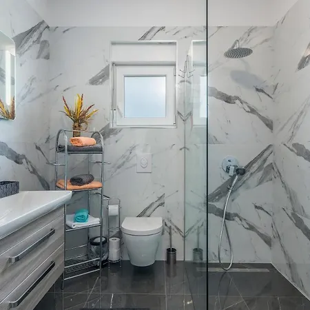 Mersi Vila Pula